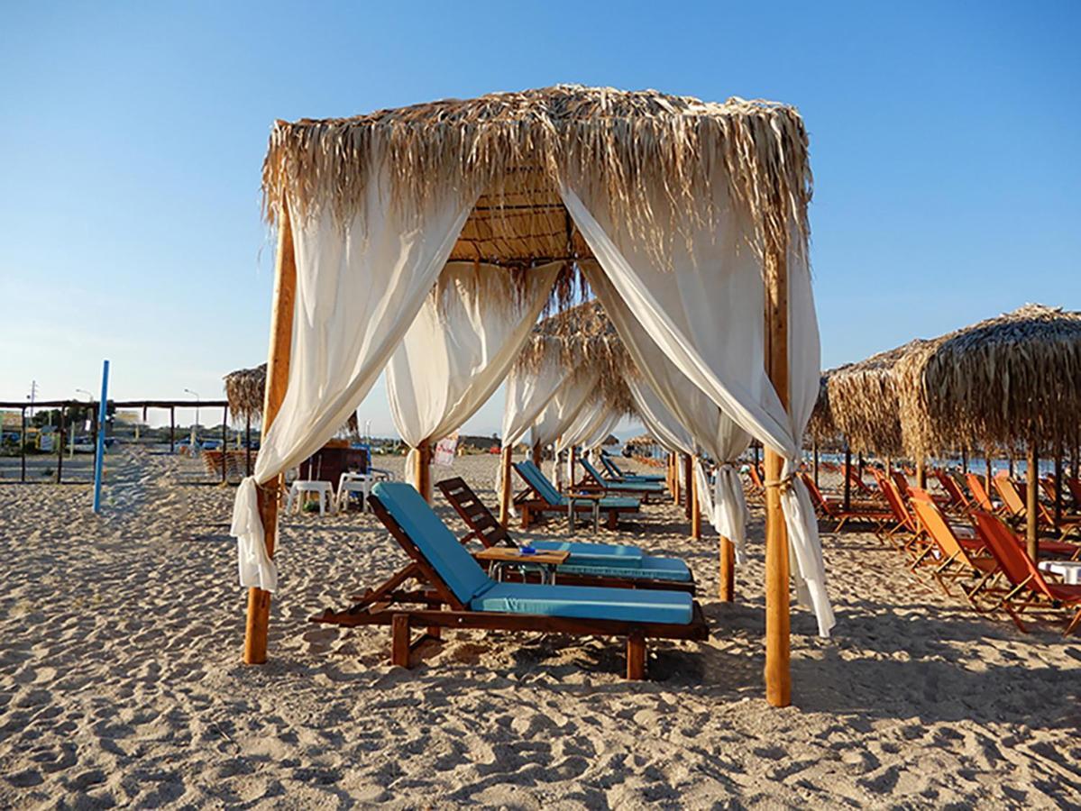 Seaside Villa Nea Poteidaia Buitenkant foto